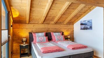 4 bedrooms, free WiFi, bed sheets