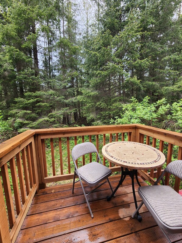 Studio, 1 Queen Bed, Non Smoking, Courtyard View | Terrace/patio