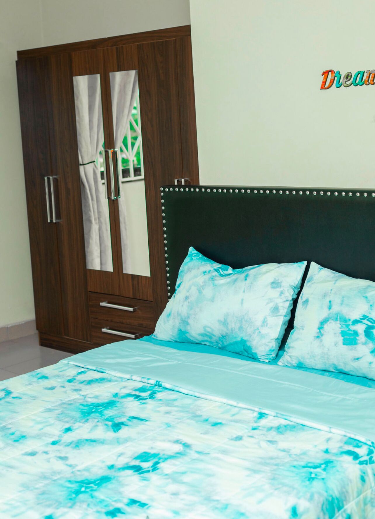 7 室のベッドルーム、セーフティボックス (室内)、アイロン / アイロン台、旅行用ベビーベッド