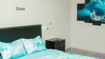 7 bedrooms, in-room safe, iron/ironing board, travel crib