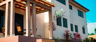 7bed, 5bath Villa by Castle, Kakum, UCC and Elimina