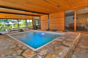 Opvarmet pool