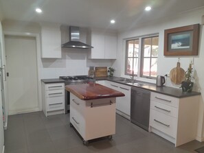 High chair - Dunsborough Family Fun House! Walking distance to beach and town. (Dunsborough)