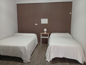 1 bedroom, iron/ironing board, WiFi, bed sheets - Rincón Andaluz, Huerta Alegría (Casariche)