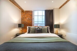 Unclassified image, 2 of 54, button