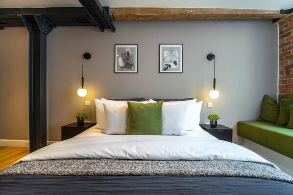 Unclassified image, 1 of 54, button