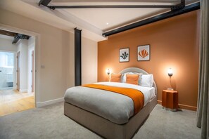 1 slaapkamer, een strijkplank/strijkijzer, wifi, beddengoed