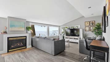 TV, fireplace, offices