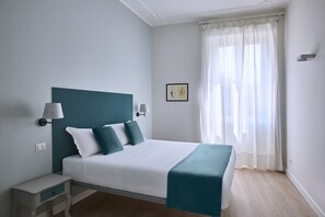 3 dormitorios, tabla de planchar con plancha, Internet y ropa de cama