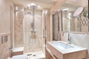 Dusche, Haartrockner