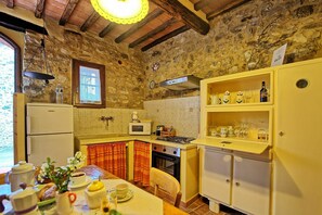Kühlschrank, Mikrowelle, Ofen