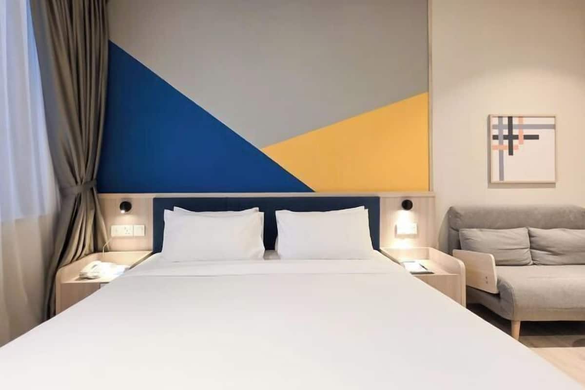 1 bedroom, desk, iron/ironing board, free WiFi