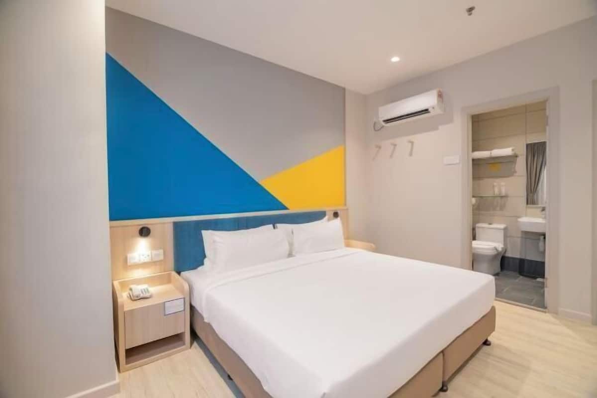 1 bedroom, desk, iron/ironing board, free WiFi