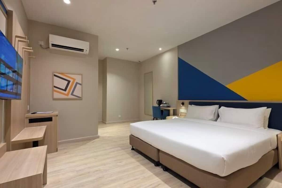 1 bedroom, desk, iron/ironing board, free WiFi