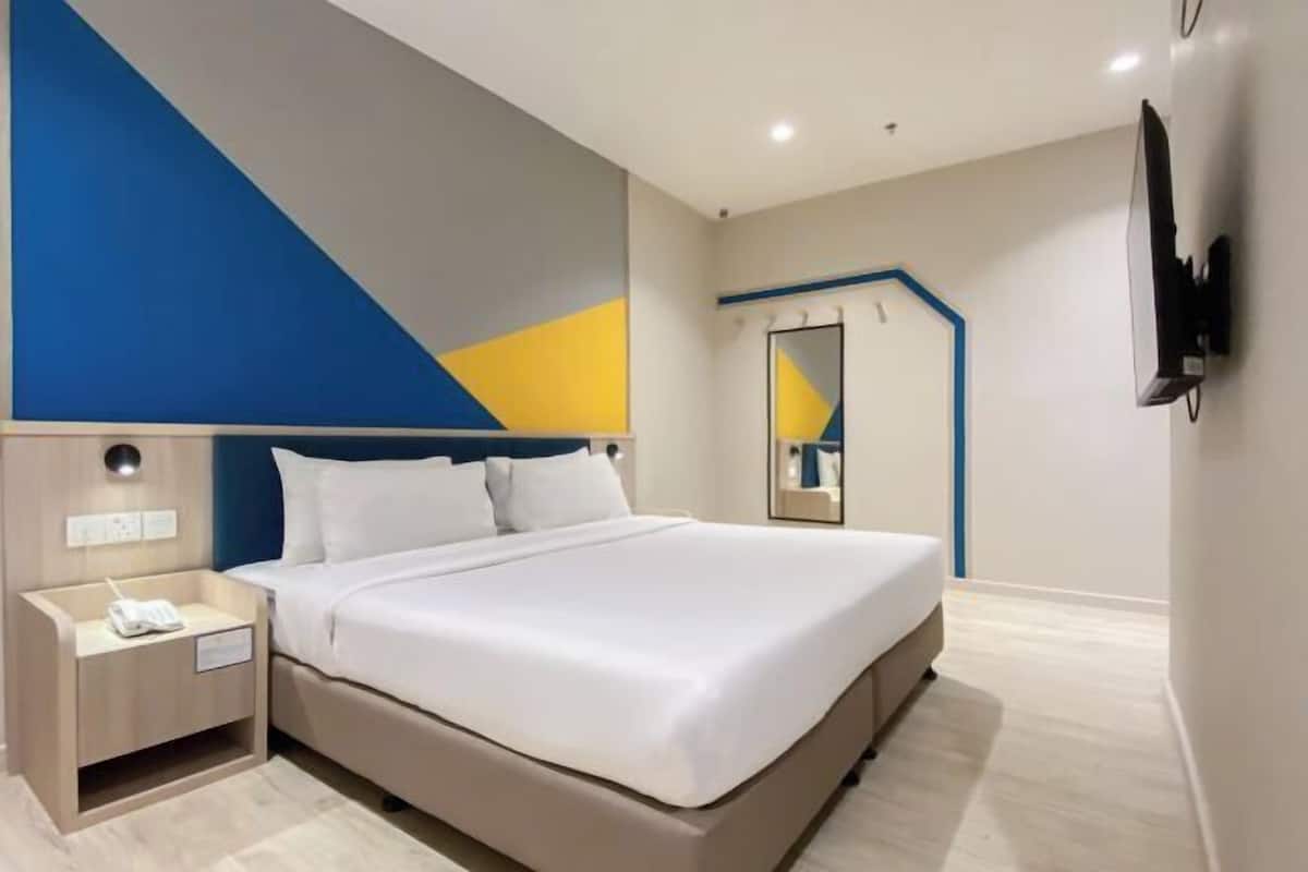 1 bedroom, desk, iron/ironing board, free WiFi