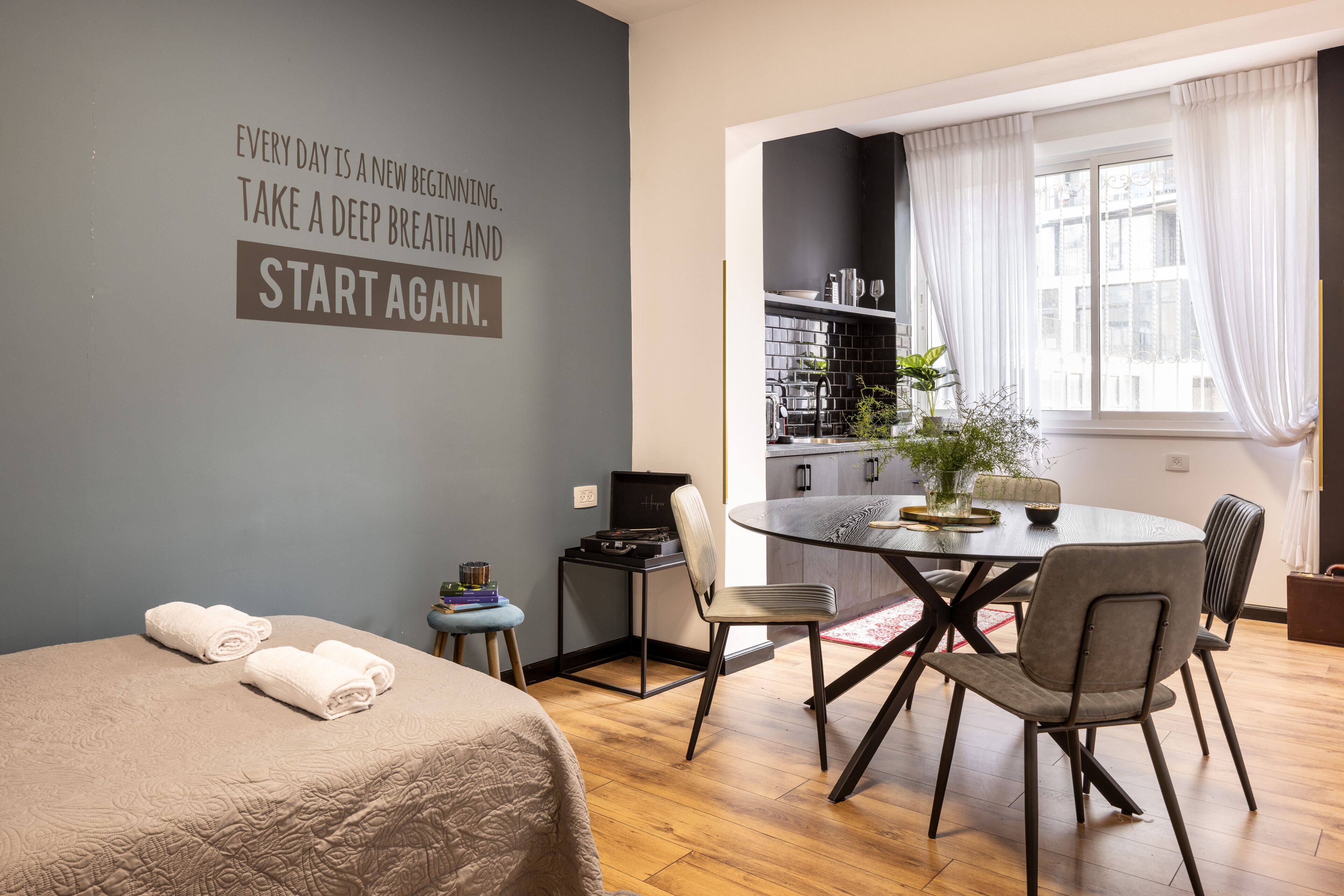 Studio | Cots/infant beds, free WiFi, bed sheets
