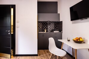 Studio | In-room dining - Artistic Vibes Haifa Hub by Sea N' Rent (Haifa)