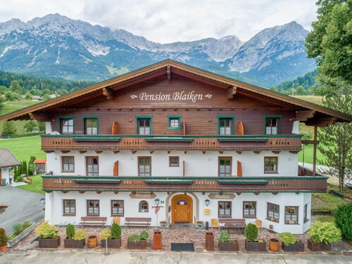 Rustic Tyrolean guesthouse only 300m from the ski lift