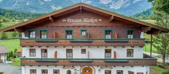 Rustic Tyrolean guesthouse only 300m to ski lift