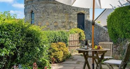 Castle by the Beach with Sea Views, Portreath