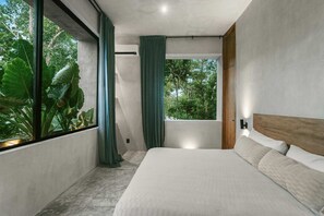 6 Schlafzimmer, Schreibtisch, Bügeleisen/Bügelbrett, Reisekinderbett