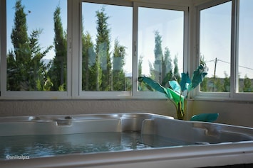 Jacuzzi