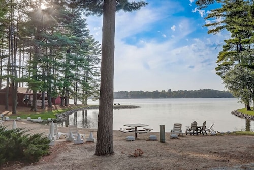 Piers & Pines at Island Pointe