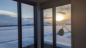 Interior - Cottages built for privacy and unobstructed views (Bláskógabyggð)