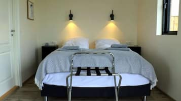 1 chambre, lit parapluie, Wi-Fi gratuit, draps fournis