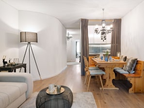 Dining - Verbena Apt 4 by Interhome (Davos)