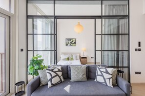 2 dormitorios, tabla de planchar con plancha, wifi y ropa de cama