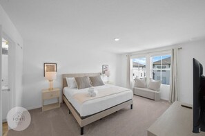 2 habitaciones, tabla de planchar con plancha y cuna de viaje 