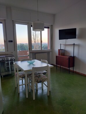 Dining - Baia's house - 50 meters from the beach and with sea view (Pesaro)