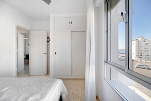 2 habitaciones, tabla de planchar con plancha y wifi gratis 
