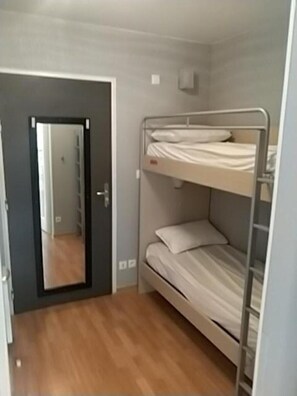 1 bedroom, wheelchair access