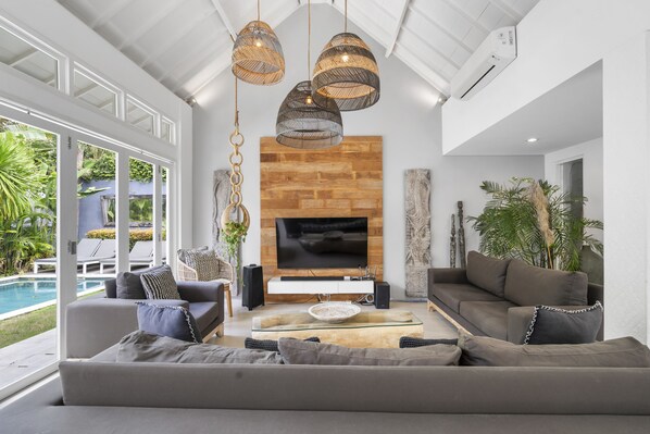 Living area - Cuci Mata Villa by Hombali (Seminyak)