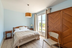 2 habitaciones, tabla de planchar con plancha y wifi gratis 