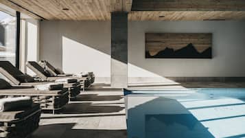 Sauna, steam room