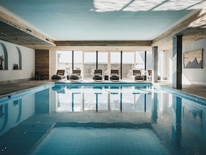 2 indoor pools