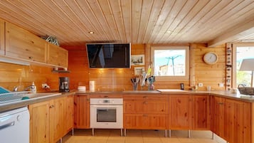 KĂŒhlschrank, Mikrowelle, Ofen, Herdplatte