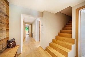 Interior - Apartment 'Bergchalet Prantach W95' with Mountain View, Shared Terrace and Wi-Fi (San Martino In Passiria)