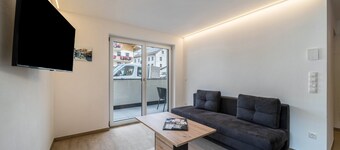 Apartment "Lamm 4" with Mountain View, Balcony & Wi-Fi