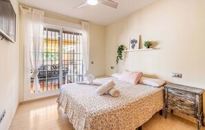 2 bedrooms, free WiFi, bed sheets