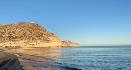 Appartement de vacances "El Toyo" avec piscine partagée, terrasses privées et Wi-Fi