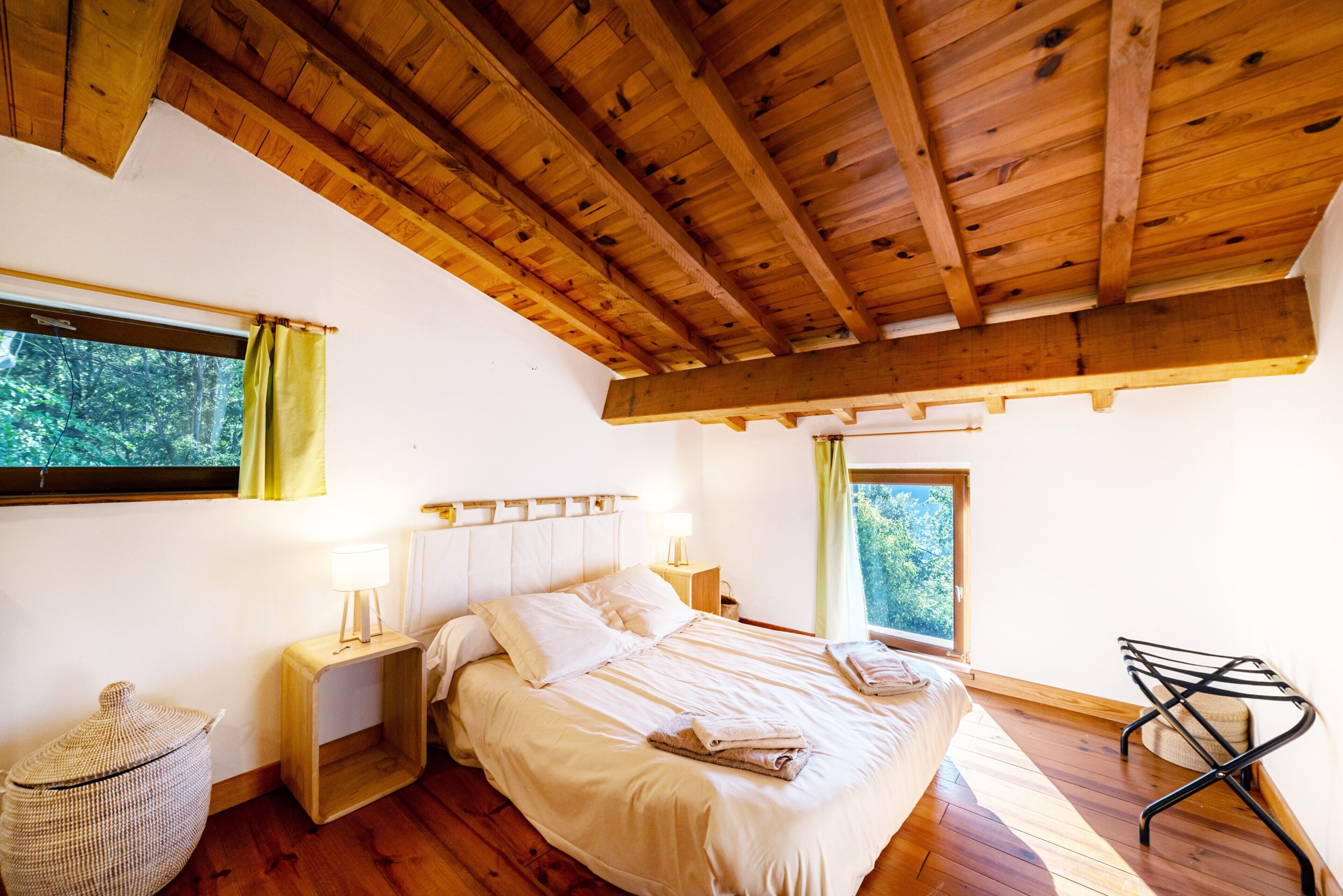 4 camere, Wi-Fi gratuito, lenzuola