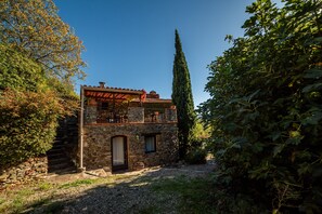 Exterior - Villa "Casablanca" with Mountain View, Private Pool & Wi-Fi (Montferrer)