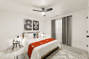 4 Schlafzimmer, Bügeleisen/Bügelbrett, Reisekinderbett, WLAN