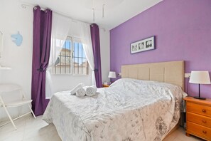 3 sovrum, strykjärn/strykbräda, gratis wi-fi och sängkläder