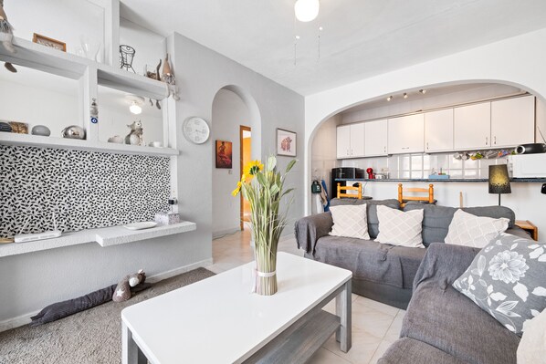 Tv, dvd-spelare och en stereo