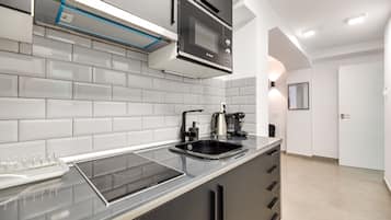 Refrigerador, microondas, parrilla de estufa y lavavajillas
